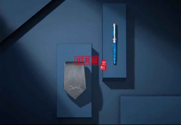 萬事利元首禮麒麟從容不迫 精英派頭 縱情馳騁，盡享生活    
